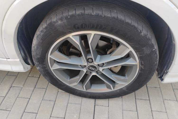 Used Audi Q3 2021 40 TFSI Fashion Dynamic Model Right Front Wheel Hub
