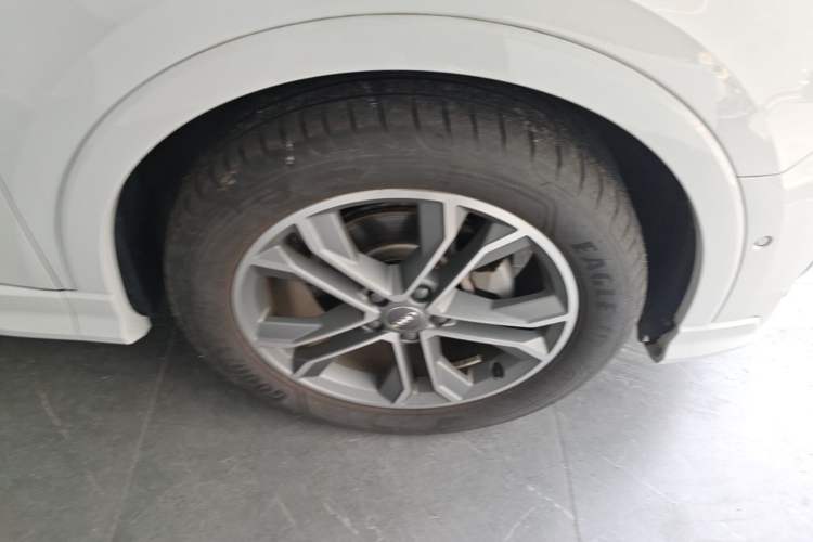 Used Audi Q3 2021 40 TFSI Fashion Dynamic Model Right Front Wheel Hub
