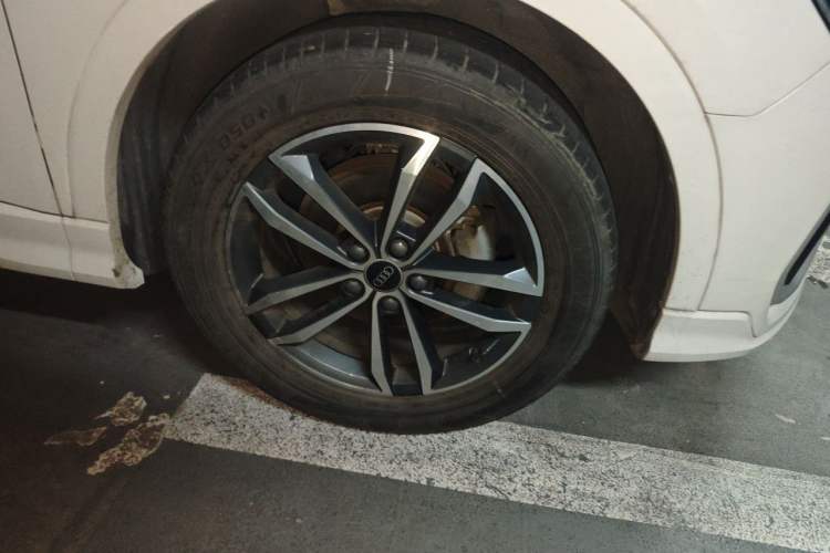 Used Audi Q3 2021 35 TFSI Progressive Dynamic Edition Right Front Wheel Hub