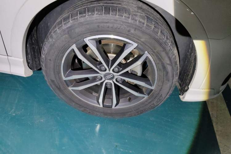 Used Audi Q3 2021 35 TFSI Progressive Dynamic Edition Right Front Wheel Hub