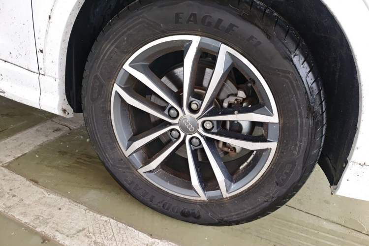 Used Audi Q3 2021 35 TFSI Progressive Dynamic Edition Right Front Wheel Hub