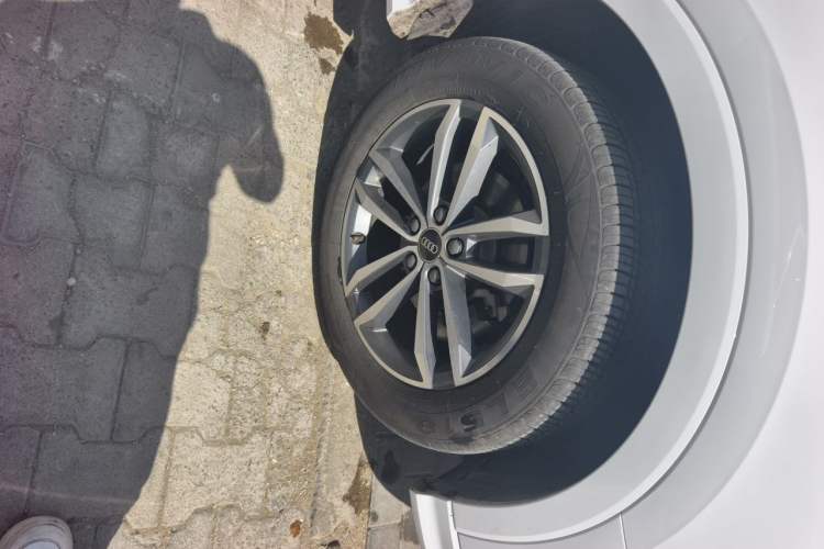 Used Audi Q3 2021 35 TFSI Progressive Dynamic Edition Right Front Wheel Hub