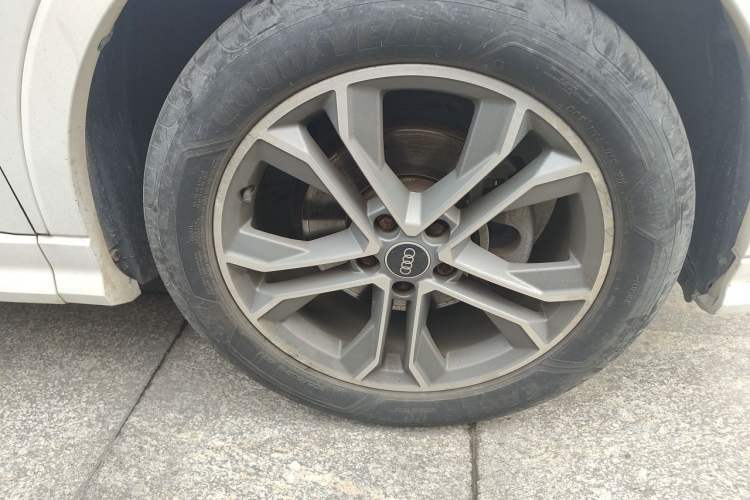 Used Audi Q3 2021 40 TFSI Fashion Dynamic Model Right Front Wheel Hub