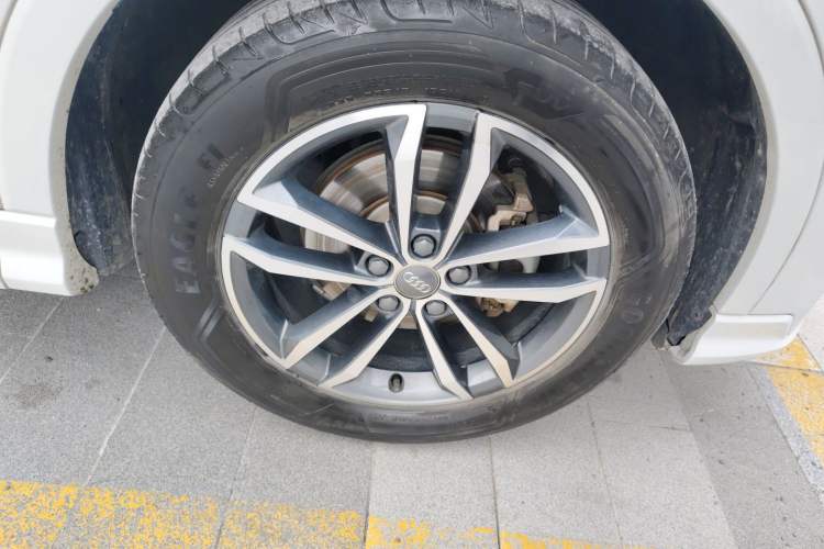 Used Audi Q3 2021 35 TFSI Progressive Dynamic Edition Right Front Wheel Hub