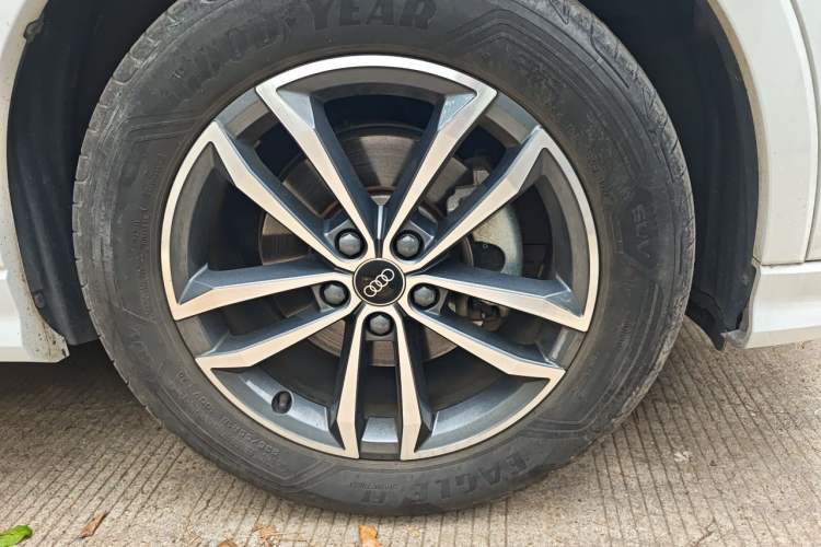 Used Audi Q3 2021 35 TFSI Progressive Dynamic Edition Right Front Wheel Hub
