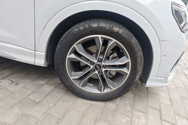 Used Audi Q3 2021 40 TFSI Fashion Dynamic Model Right Front Wheel Hub