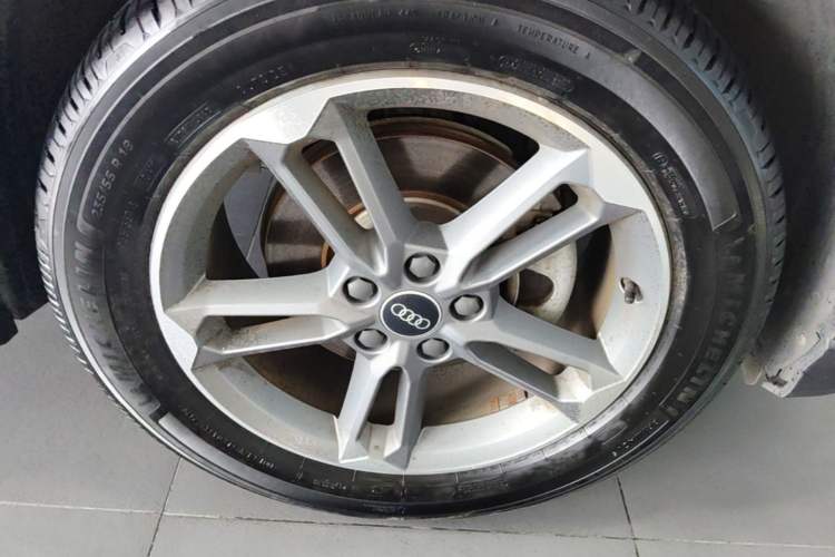 Used Audi Q3 2021 35 TFSI Advanced Style Edition Right Front Wheel Hub