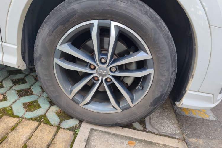 Used Audi Q3 2021 35 TFSI Progressive Dynamic Edition Right Front Wheel Hub