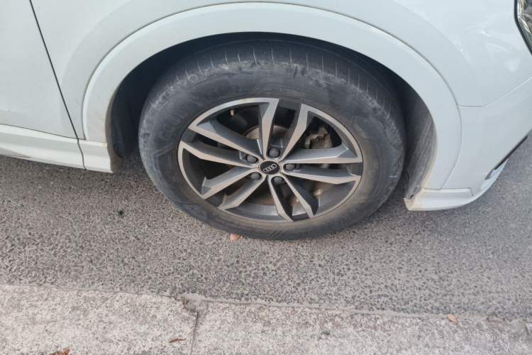 Used Audi Q3 2021 35 TFSI Progressive Dynamic Edition Right Front Wheel Hub