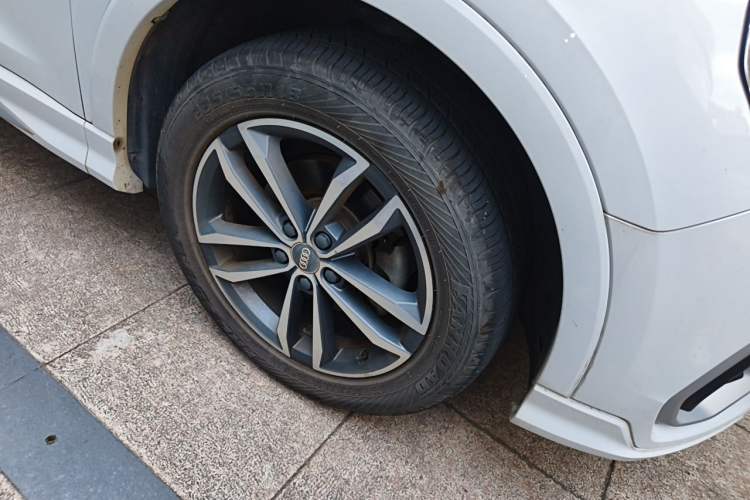 Used Audi Q3 2021 35 TFSI Progressive Dynamic Edition Right Front Wheel Hub