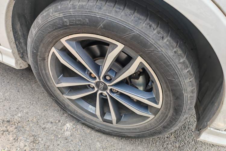Used Audi Q3 2021 35 TFSI Progressive Dynamic Edition Right Front Wheel Hub