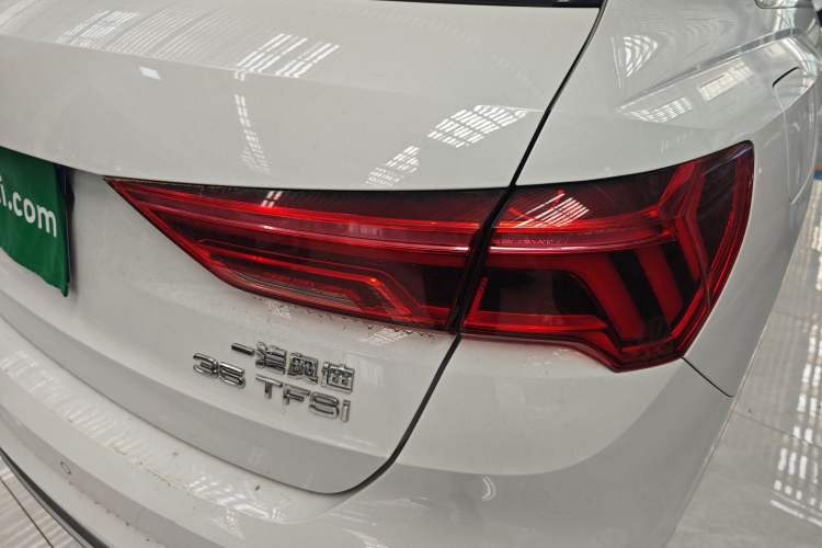 Used Audi Q3 2021 35 TFSI Progressive Dynamic Edition Right Rear Taillight