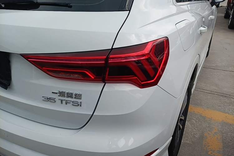 Used Audi Q3 2021 35 TFSI Progressive Dynamic Edition Right Rear Taillight