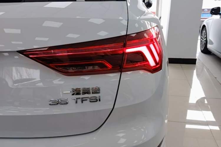 Used Audi Q3 2021 35 TFSI Progressive Dynamic Edition Right Rear Taillight