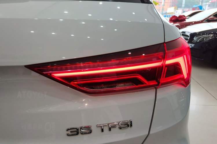Used Audi Q3 2021 35 TFSI Progressive Dynamic Edition Right Rear Taillight