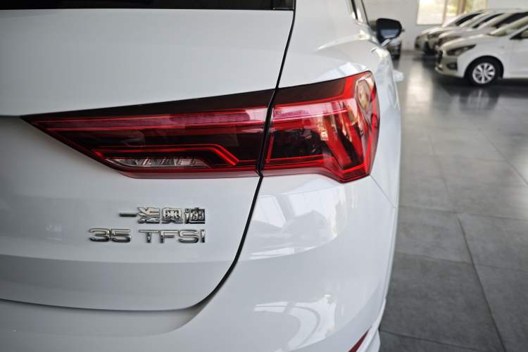 Used Audi Q3 2021 35 TFSI Progressive Dynamic Edition Right Rear Taillight