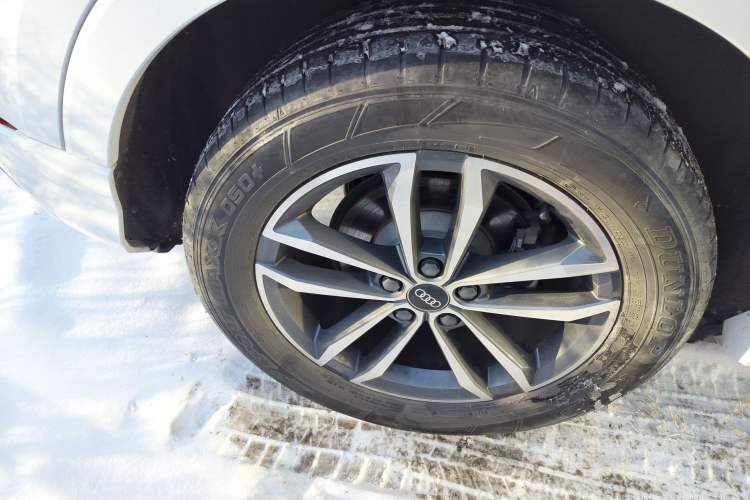 Used Audi Q3 2021 35 TFSI Progressive Dynamic Edition Right Rear Wheel Hub