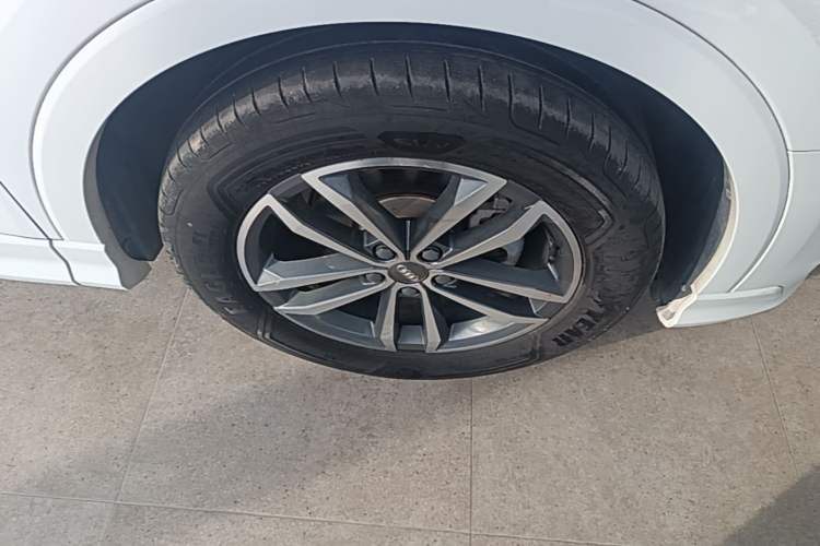 Used Audi Q3 2021 35 TFSI Progressive Dynamic Edition Right Rear Wheel Hub