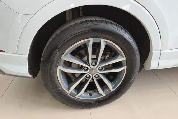 Used Audi Q3 2021 35 TFSI Progressive Dynamic Edition Right Rear Wheel Hub