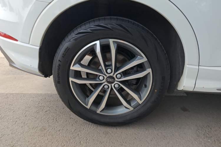 Used Audi Q3 2021 35 TFSI Progressive Dynamic Edition Right Rear Wheel Hub