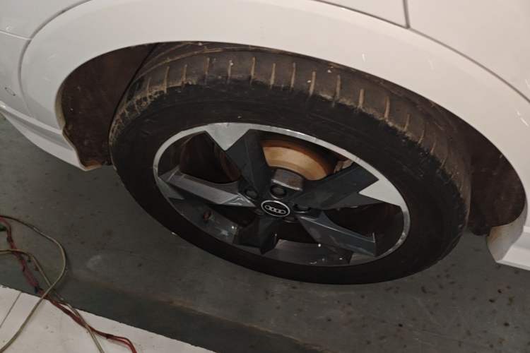 Used Audi Q3 2021 35 TFSI Fashion Dynamic Model Right Rear Wheel Hub
