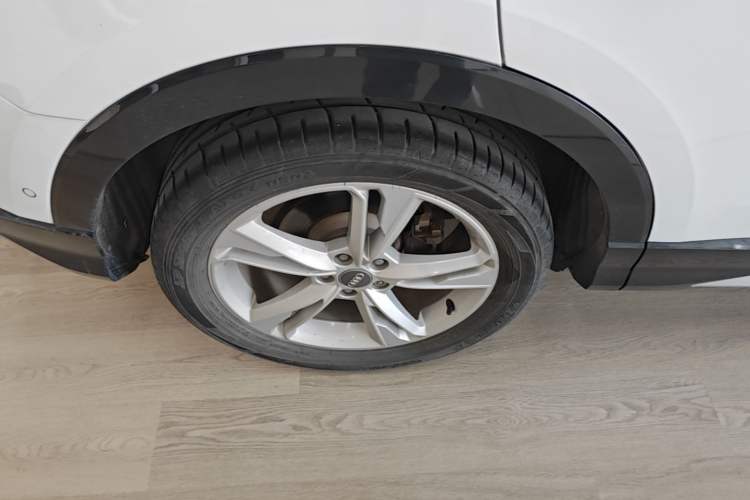 Used Audi Q3 2021 35 TFSI Fashionable and Elegant Model Right Rear Wheel Hub
