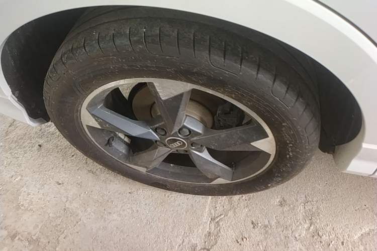 Used Audi Q3 2021 35 TFSI Fashion Dynamic Model Right Rear Wheel Hub