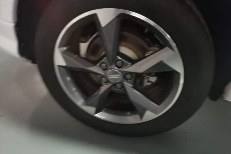 Used Audi Q3 2021 35 TFSI Fashion Dynamic Model Right Rear Wheel Hub