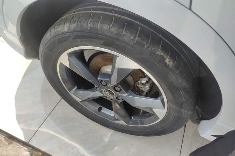 Used Audi Q3 2021 35 TFSI Fashion Dynamic Model Right Rear Wheel Hub