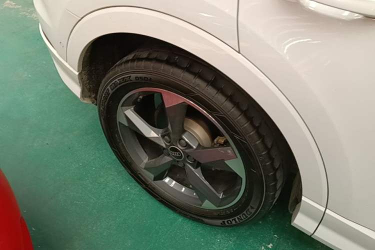 Used Audi Q3 2021 35 TFSI Fashion Dynamic Model Right Rear Wheel Hub