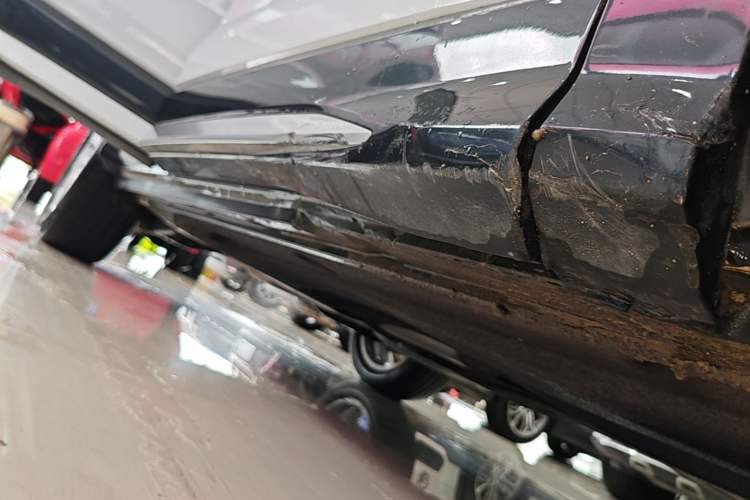 Used Audi Q3 2021 35 TFSI Fashionable and Elegant Model Right Side Sill
