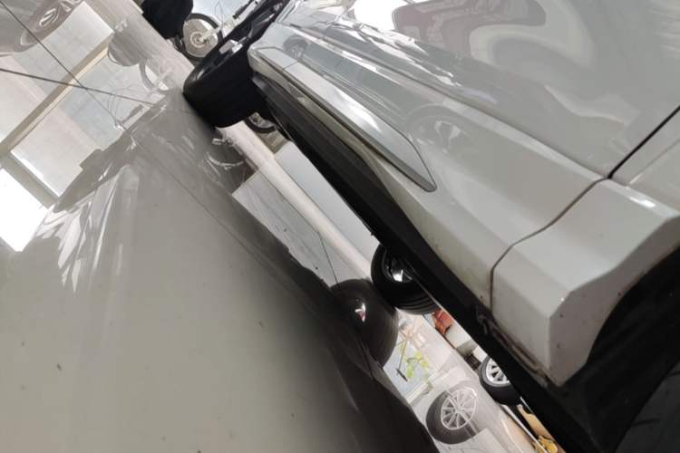 Used Audi Q3 2021 35 TFSI Fashion Dynamic Model Right Side Sill