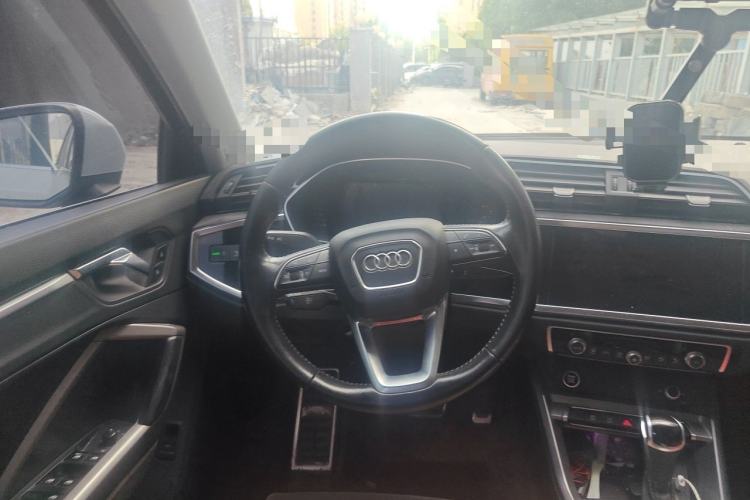 Used Audi Q3 2021 35 TFSI Progressive Dynamic Edition Steering Wheel