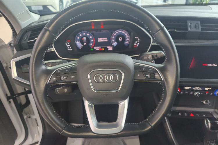 Used Audi Q3 2021 35 TFSI Fashion Dynamic Model Steering Wheel