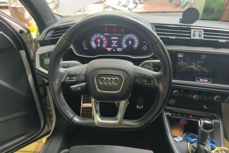 Used Audi Q3 2021 40 TFSI Fashion Dynamic Model Steering Wheel