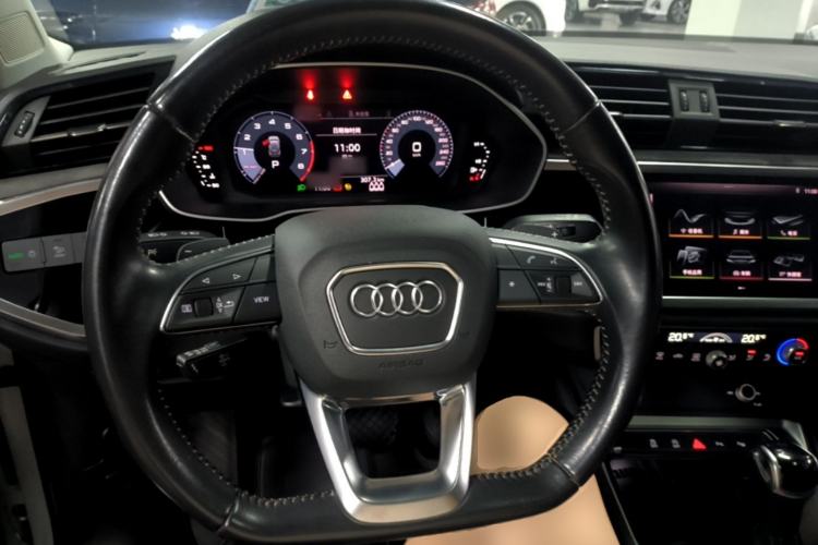 Used Audi Q3 2021 35 TFSI Fashion Dynamic Model Steering Wheel