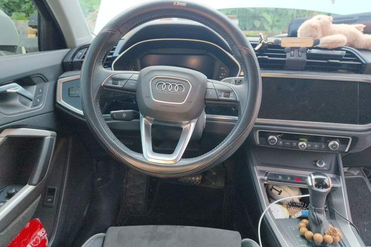 Used Audi Q3 2021 35 TFSI Progressive Dynamic Edition Steering Wheel