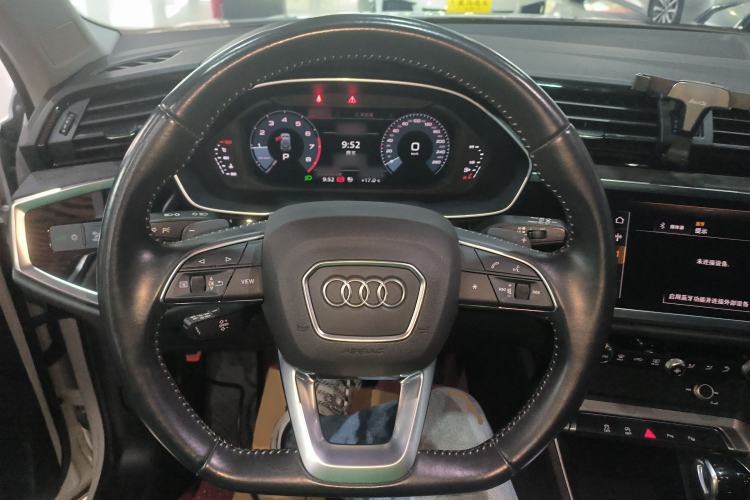 Used Audi Q3 2021 35 TFSI Fashion Dynamic Model Steering Wheel