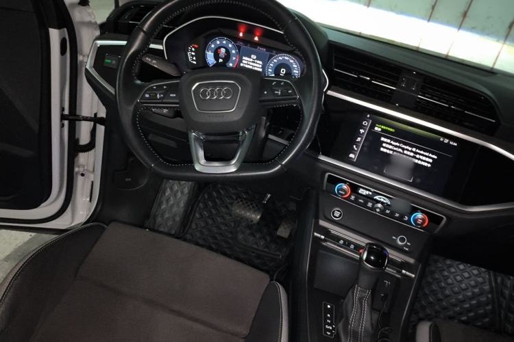 Used Audi Q3 2021 35 TFSI Fashion Dynamic Model Steering Wheel