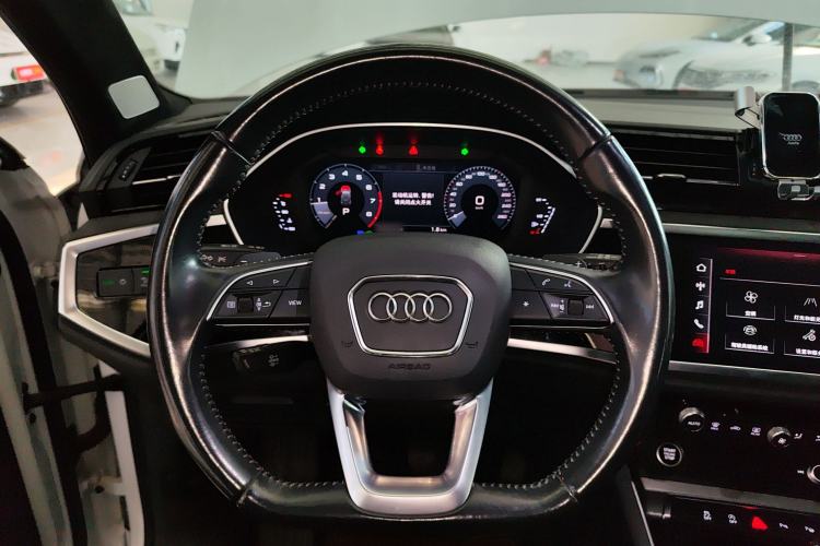 Used Audi Q3 2021 35 TFSI Fashion Dynamic Model Steering Wheel