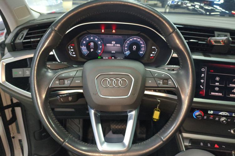 Used Audi Q3 2021 35 TFSI Advanced Style Edition Steering Wheel