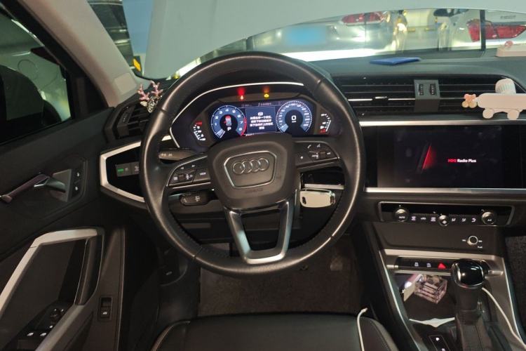 Used Audi Q3 2021 35 TFSI Advanced Style Edition Steering Wheel