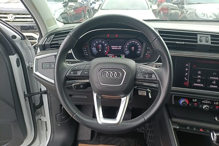 Used Audi Q3 2021 35 TFSI Progressive Dynamic Edition Steering Wheel