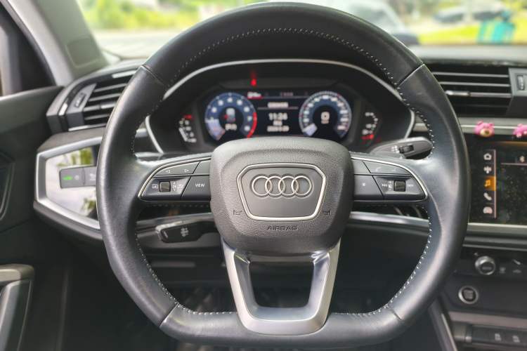 Used Audi Q3 2021 35 TFSI Fashion Dynamic Model Steering Wheel