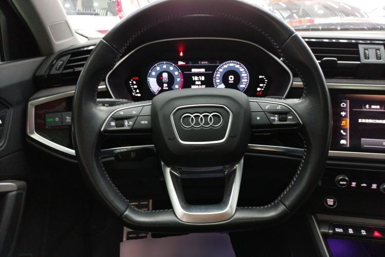 Used Audi Q3 2021 40 TFSI Fashion Dynamic Model Steering Wheel