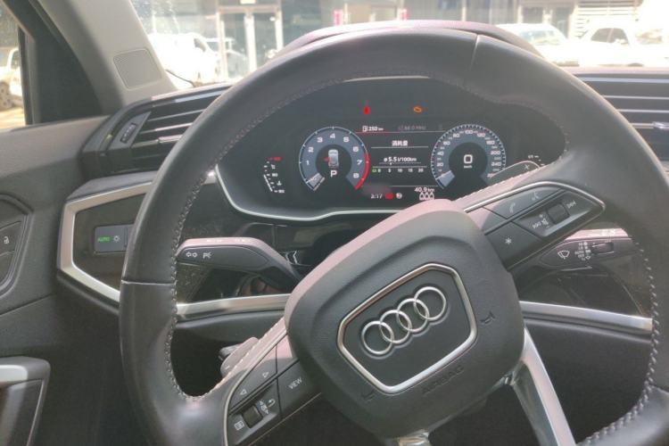 Used Audi Q3 2021 35 TFSI Fashion Dynamic Model Steering Wheel