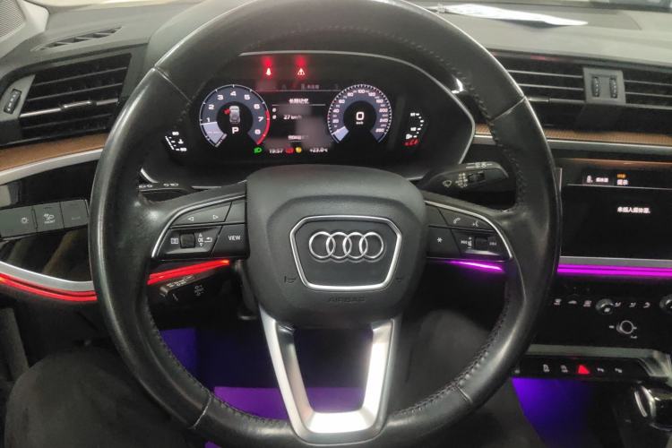Used Audi Q3 2021 35 TFSI Fashionable and Elegant Model Steering Wheel