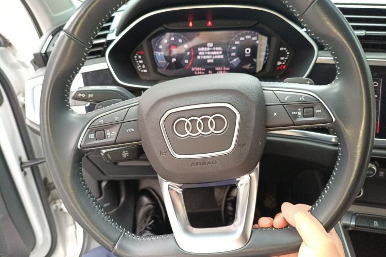 Used Audi Q3 2021 35 TFSI Fashion Dynamic Model Steering Wheel