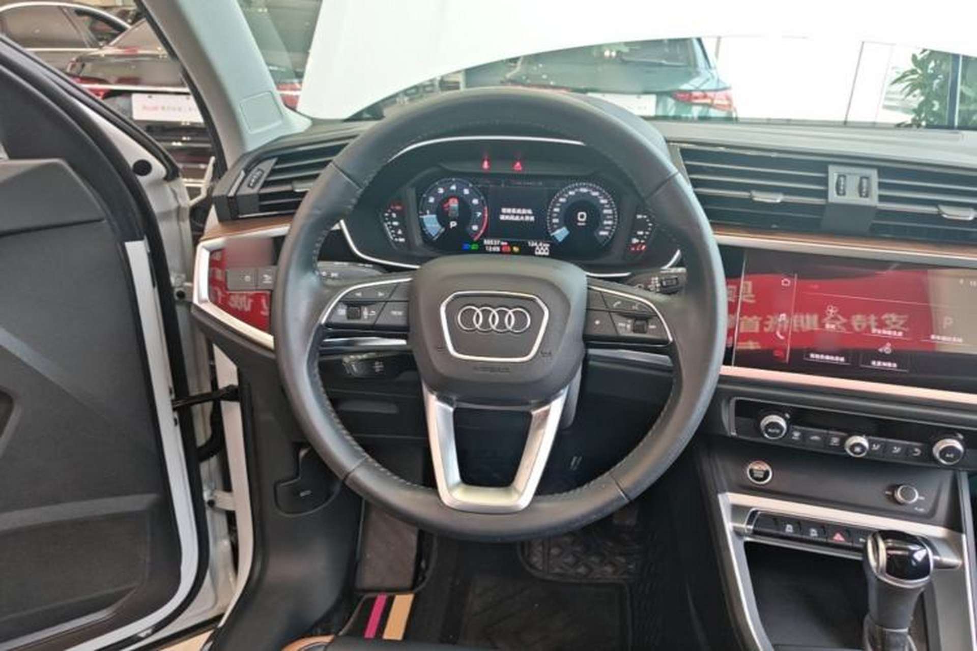 Used Audi Q3 2021 35 TFSI Fashionable and Elegant Model Steering Wheel