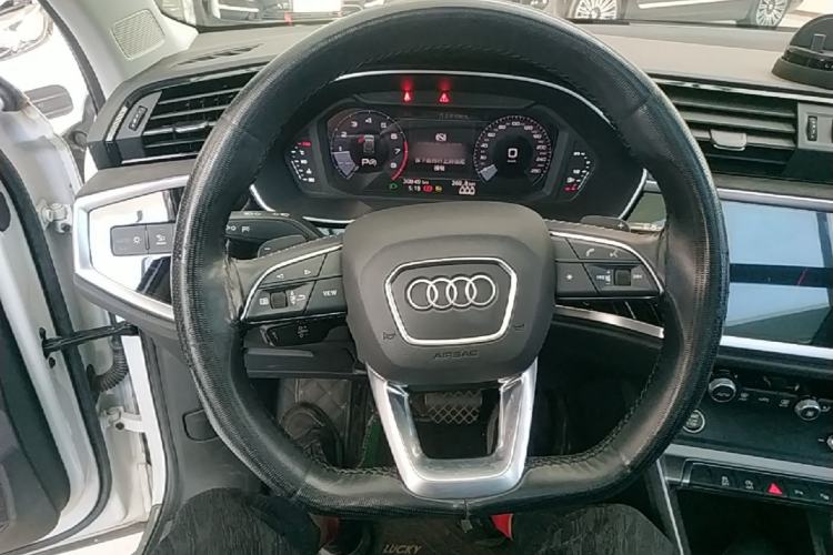 Used Audi Q3 2021 35 TFSI Fashion Dynamic Model Steering Wheel